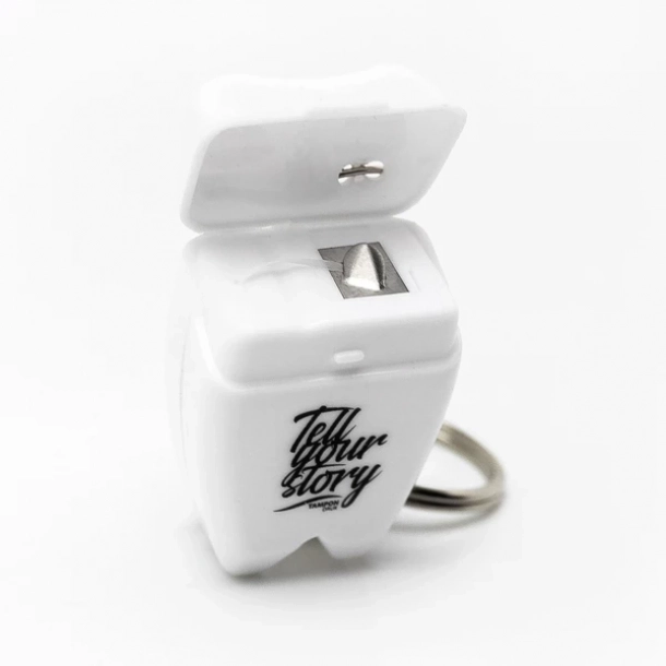 Brelok Toothy z nicią dentystyczną - Biały