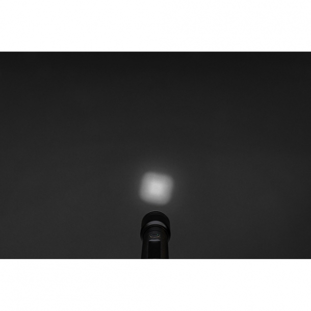 Duża latarka Gear X, ładowana przez USB, aluminium z recyklingu