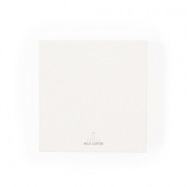 Notatnik ze zrecyklingowanych kartoników po mleku