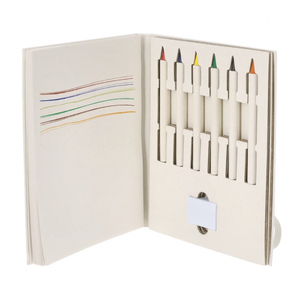 Zestaw kredek, gumka do ścierania, notatnik