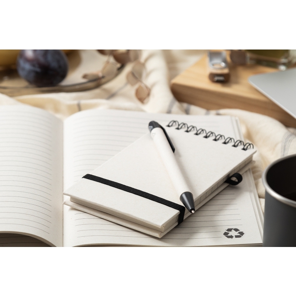 Relact Jot - notes z kartonów po mleku