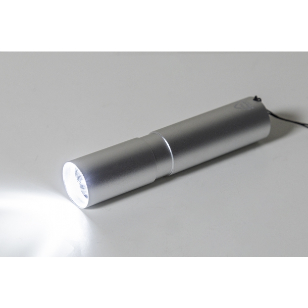Chargelight Tone - latarka akumulatorowa z recyklingowanego aluminium