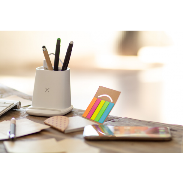 Multicharge - wielofunkcyjny stojak na długopis