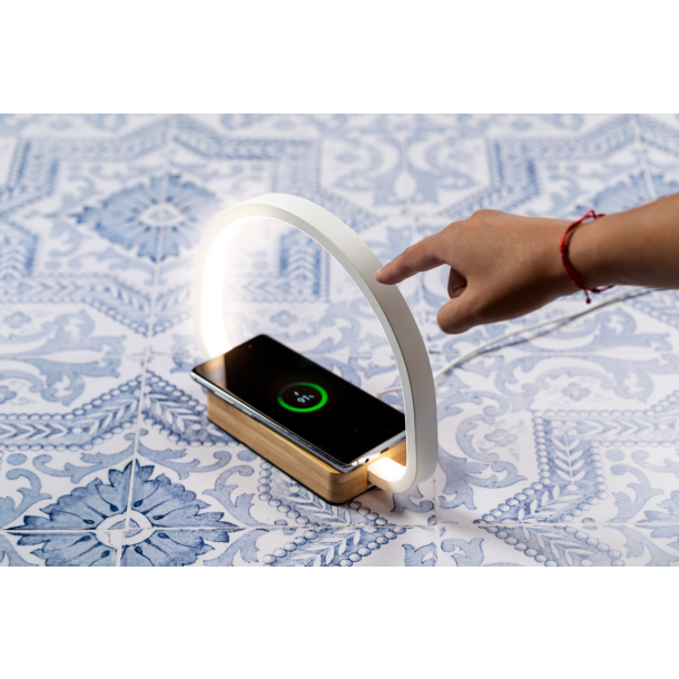 Labrum - wielofunkcyjna lampka biurkowa