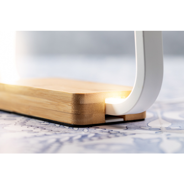 Labrum - wielofunkcyjna lampka biurkowa