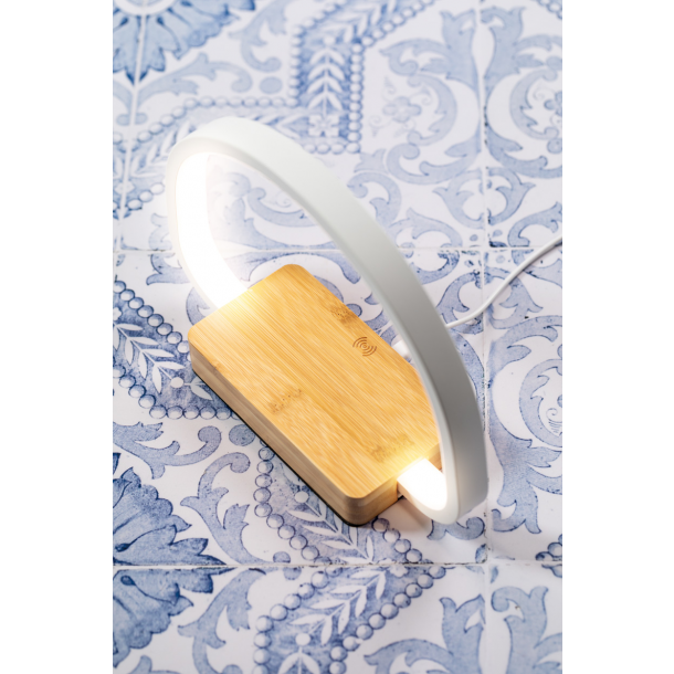 Labrum - wielofunkcyjna lampka biurkowa