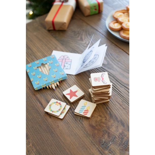 Fargelegg 12 - personalizowany zetaw do kolorowania / kredki