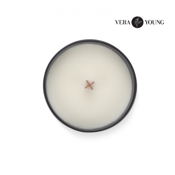 Świeca sojowa 220g - Black Pomegranate - VERA YOUNG